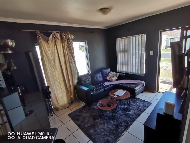 2 Bedroom Property for Sale in Highbury Western Cape